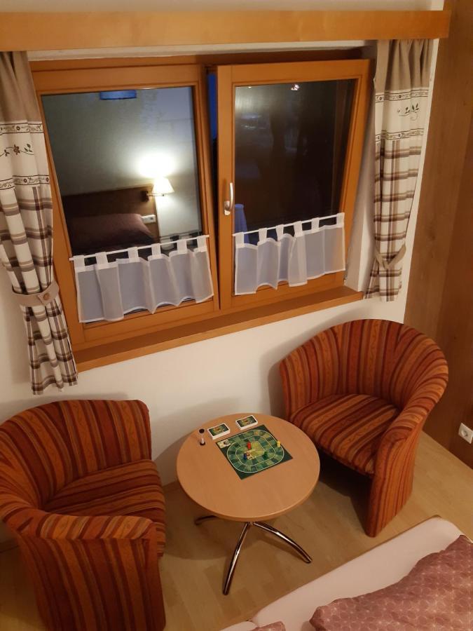 Appartement Haus Hotz à Landeck Extérieur photo